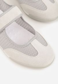 Born2be - Szare Tenisówki w Stylu Balerinek z Napisem Emitanela. Okazja: na co dzień. Zapięcie: rzepy. Kolor: szary. Materiał: jeans. Wzór: napisy. Styl: casual, sportowy #7