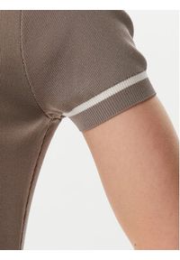Guess Sukienka dzianinowa V5GK00 Z3D60 Brązowy Regular Fit. Kolor: brązowy. Materiał: wiskoza