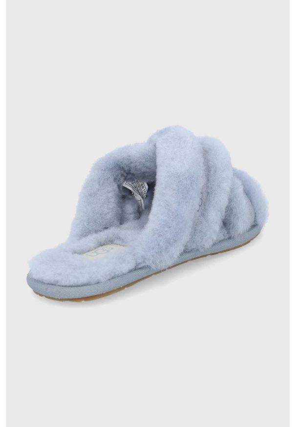 Ugg - UGG - Kapcie wełniane Scuffita. Kolor: niebieski. Materiał: wełna. Wzór: gładki