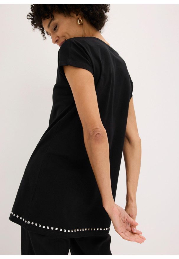 bonprix - Długi shirt. Kolor: czarny. Długość: długie. Wzór: aplikacja