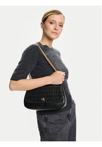 Calvin Klein Torebka Ck Croc Conv Chain Medium Bag LV04F3284G Czarny. Kolor: czarny. Materiał: skórzane