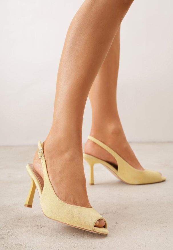 Renee - Żółte Sandały na Szpilce z Wycięciem na Palce i Odkrytą Piętą Zitissa. Zapięcie: sprzączka. Kolor: żółty. Sezon: wiosna. Obcas: na szpilce. Styl: elegancki. Wysokość obcasa: średni
