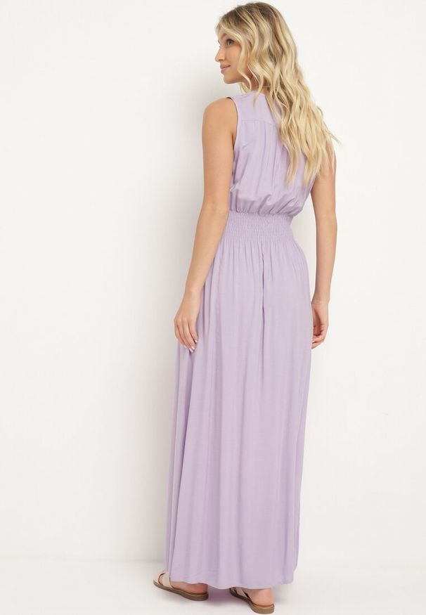 Born2be - Fioletowa Wiskozowa Sukienka z Kopertowym Dekoltem i Gumkami w Talii Joridia. Okazja: na co dzień. Typ kołnierza: dekolt kopertowy. Kolor: fioletowy. Materiał: wiskoza. Długość rękawa: na ramiączkach. Typ sukienki: kopertowe. Styl: casual, wizytowy