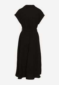 Born2be - Czarna Koszulowa Sukienka Zapinana na Guziki z Materiałowym Paskiem Moaxel. Kolor: czarny. Materiał: materiał. Długość rękawa: krótki rękaw. Typ sukienki: koszulowe. Styl: elegancki #7