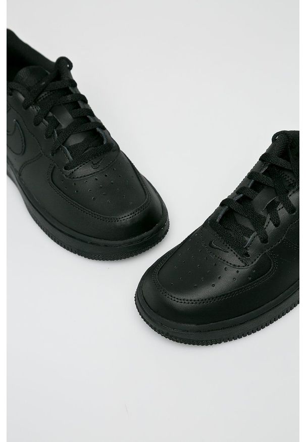 Nike Kids - Buty dziecięce. Nosek buta: okrągły. Zapięcie: sznurówki. Kolor: czarny. Materiał: guma