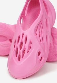 Born2be - Fuksjowe Sneakersy z Pianki Zdobione Wycięciami Harelle. Kolor: różowy. Wzór: aplikacja #5