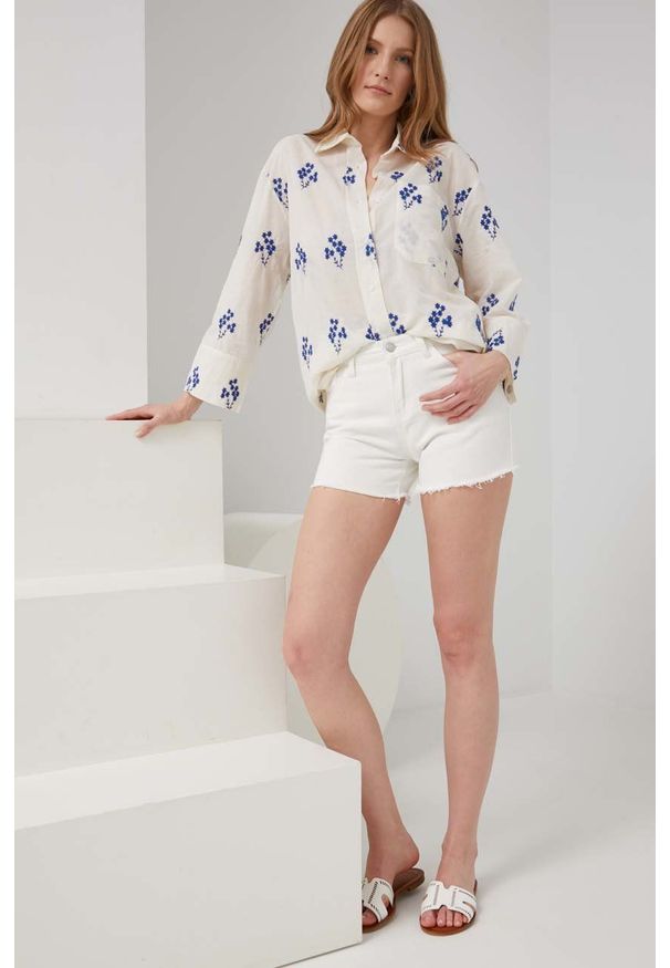 Answear Lab szorty damskie kolor biały gładkie high waist. Okazja: na co dzień. Stan: podwyższony. Kolor: biały. Materiał: tkanina. Wzór: gładki. Styl: wakacyjny
