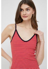 TOMMY HILFIGER - Tommy Hilfiger sukienka kolor czerwony midi prosta. Okazja: na co dzień. Kolor: czerwony. Materiał: materiał, wiskoza. Długość rękawa: na ramiączkach. Typ sukienki: proste. Styl: casual. Długość: midi #2