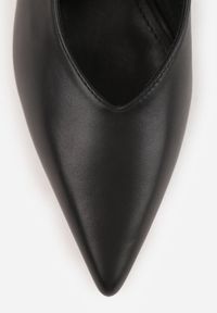 Renee - Czarne Sandały Vices Slingback na Obcasie Tilarina. Okazja: na co dzień. Kolor: czarny. Obcas: na obcasie. Styl: casual, elegancki. Wysokość obcasa: średni #5