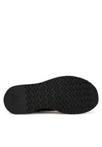 New Balance Sneakersy GC323AB Czarny. Kolor: czarny. Materiał: materiał