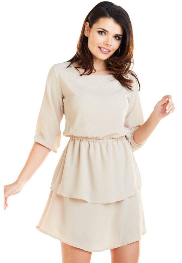 Awama - Rozkloszowana sukienka mini z falbanami. Okazja: na co dzień. Styl: casual. Długość: mini