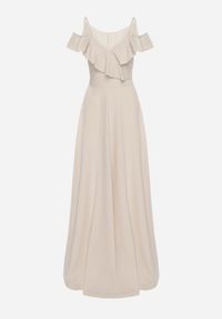 Born2be - Beżowa Koktajlowa Sukienka na Ramiączkach z Falbankami i Rozcięciem Waterlily. Typ kołnierza: kołnierz z falbankami. Kolekcja: dla wysokich. Kolor: beżowy. Długość rękawa: na ramiączkach. Styl: wizytowy. Długość: maxi #4