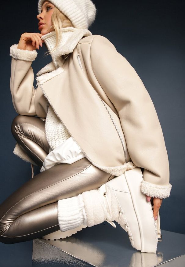 Renee - Beżowe Sznurowane Śniegowce Vices na Platformie z Futerkiem Ravorelle. Okazja: na co dzień. Kolor: beżowy. Materiał: futro. Sezon: zima. Obcas: na platformie. Styl: elegancki, casual, sportowy