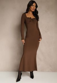 Renee - Brązowa Sukienka Koktajlowa z Wiskozą Ozdobiona Metaliczną Aplikacją Refane. Okazja: na randkę, na imprezę. Kolor: brązowy. Materiał: wiskoza. Wzór: aplikacja. Sezon: lato. Styl: wizytowy #1