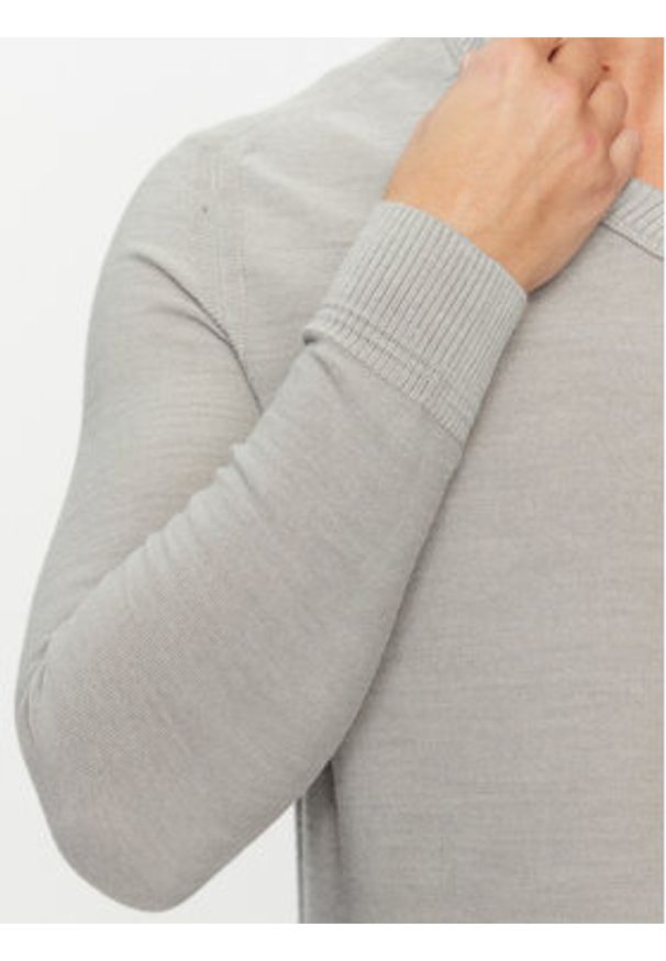 BOSS - Boss Sweter Avac_V 50510750 Szary Regular Fit. Kolor: szary. Materiał: syntetyk