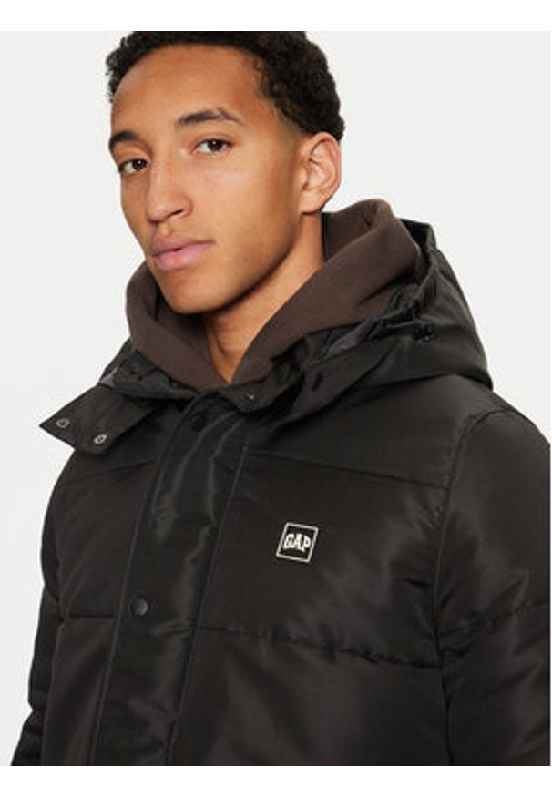 GAP - Gap Kurtka puchowa 498565-00 Czarny Regular Fit. Kolor: czarny. Materiał: syntetyk