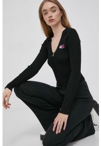 Tommy Jeans sweter damski kolor czarny lekki. Kolor: czarny. Materiał: poliester, dzianina. Długość rękawa: raglanowy rękaw