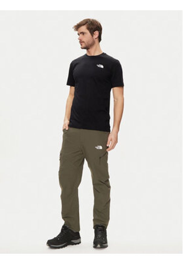 The North Face T-Shirt Redbox NF0A87NV Czarny Regular Fit. Kolor: czarny. Materiał: bawełna