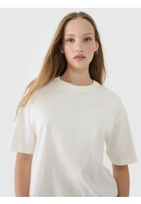 4f - 4F T-shirt oversize gładki damski - biały XS. Okazja: na co dzień. Kolor: biały. Materiał: dzianina, bawełna, jersey. Długość rękawa: krótki rękaw. Długość: krótkie. Wzór: gładki. Styl: klasyczny, sportowy, casual