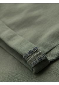Ombre Clothing - Klasyczne męskie jeansowe szorty z podwiniętą nogawką – jasnooliwkowe V5 OM-SRDS-0162 - XXL. Kolor: oliwkowy. Materiał: jeans. Sezon: lato. Styl: klasyczny #5