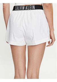 Calvin Klein Swimwear Szorty sportowe KW0KW02482 Biały Regular Fit. Kolor: biały. Materiał: syntetyk