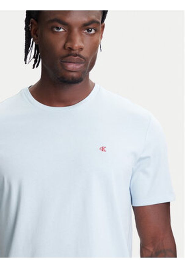 Calvin Klein Jeans T-Shirt LV040HM265 Niebieski Regular Fit. Kolor: niebieski. Materiał: bawełna