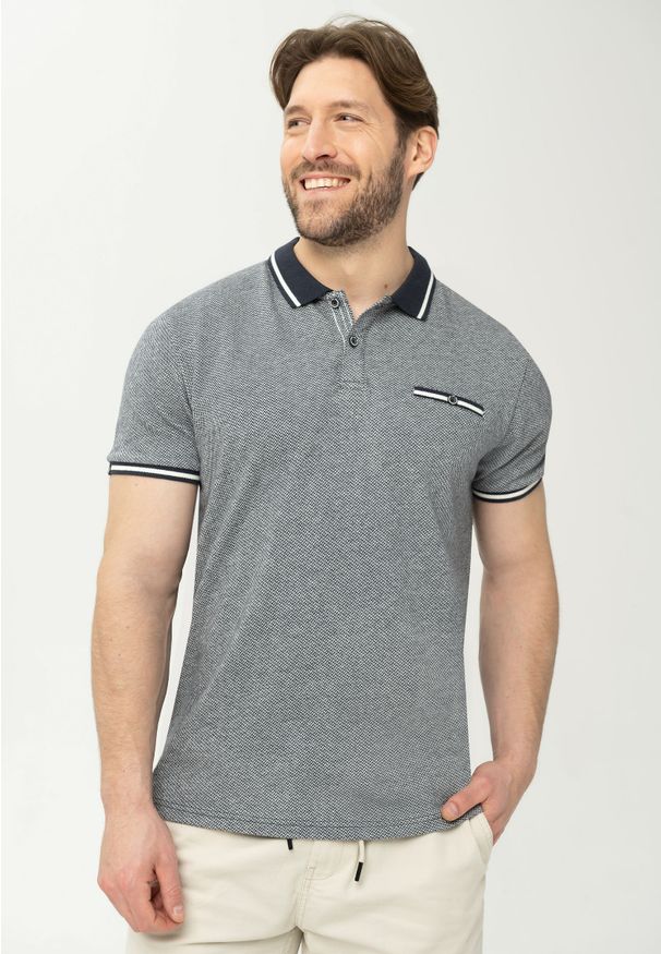 Volcano - Polówka męska w jodełkę T-WERTO. Typ kołnierza: polo. Kolor: niebieski. Materiał: jeans, włókno, dzianina, prążkowany, bawełna, materiał. Długość rękawa: krótki rękaw. Długość: krótkie. Wzór: jodełka. Styl: elegancki