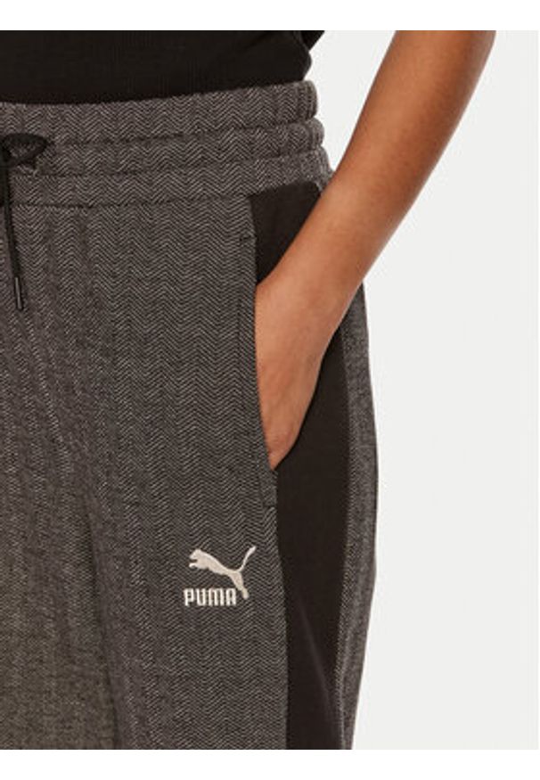 Puma Spodnie dresowe T7 High Waist Track 626798 01 Szary Regular Fit. Stan: podwyższony. Kolor: szary. Materiał: materiał, bawełna