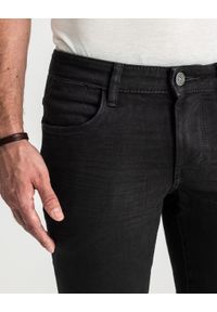 Męskie Spodnie Jeansowe Tom Tailor Troy Czarne Slim Fit 1021160 10270. Okazja: na spotkanie biznesowe, na randkę, na co dzień. Kolor: czarny. Wzór: gładki. Styl: klasyczny, biznesowy, casual, elegancki #6