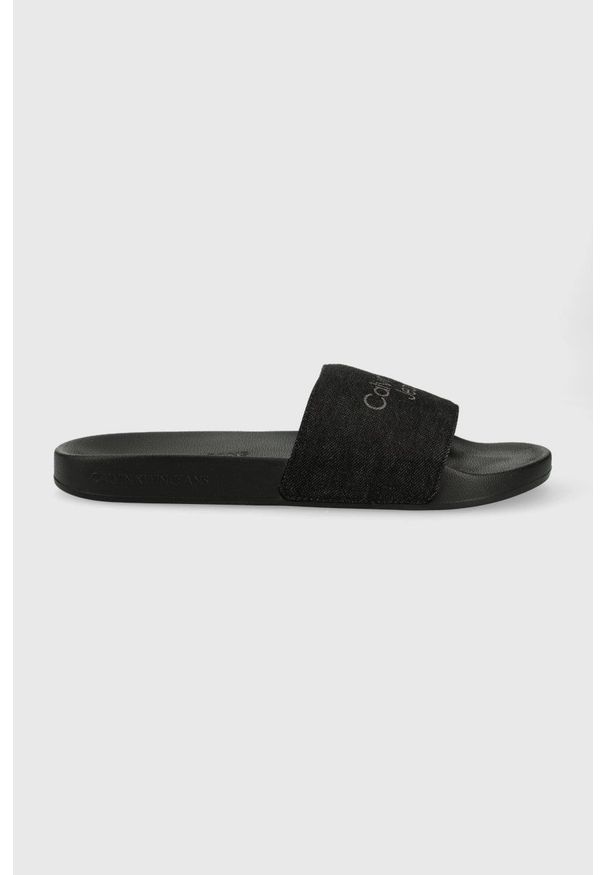 Calvin Klein Jeans klapki męskie kolor czarny. Kolor: czarny. Materiał: materiał. Obcas: na obcasie. Wysokość obcasa: niski