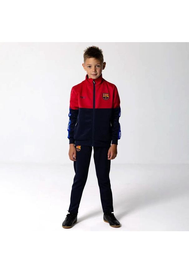 Dres piłkarski dziecięcy FC Barcelona 24/25. Kolor: czerwony, wielokolorowy, niebieski. Materiał: dresówka