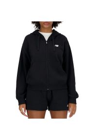 Bluza damska New Balance WJ41501BK - czarna. Typ kołnierza: kaptur. Kolor: czarny. Materiał: bawełna, poliester, materiał, prążkowany. Wzór: ze splotem. Styl: sportowy, elegancki