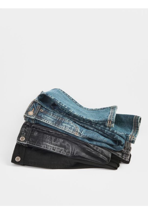 Reserved - Jeansy skinny fit - czarny. Kolor: czarny