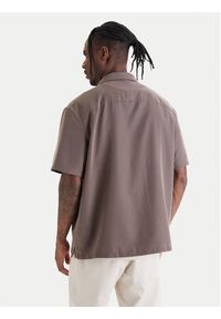 Calvin Klein Koszula LV04LF114G Brązowy Relaxed Fit. Kolor: brązowy. Materiał: syntetyk #2