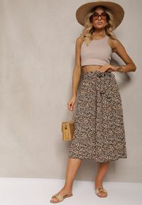 Renee - Czarno-Beżowe Plisowane Spodnie Szwedy High Waist z Materiałowym Paskiem i Gumką w Talii Isefia. Okazja: na co dzień. Stan: podwyższony. Kolor: czarny. Materiał: materiał. Styl: casual, elegancki