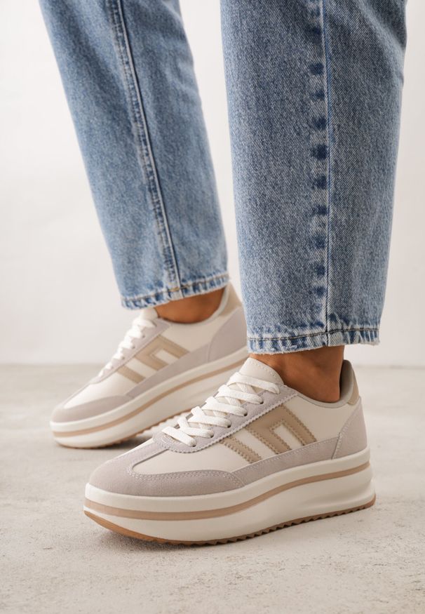 Born2be - Beżowe Sneakersy na Grubej Podeszwie Ozdobione Geometrycznym Wzorem Asoastis. Okazja: na spacer, na co dzień, do pracy. Kolor: beżowy. Materiał: prążkowany, dzianina. Wzór: geometria, aplikacja. Sport: turystyka piesza