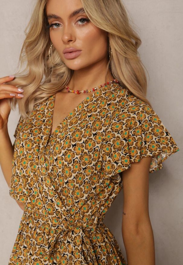 Renee - Żółta Letnia Sukienka Kopertowa Wiązana w Pasie z Wiskozy Meridase. Kolor: żółty. Materiał: wiskoza. Sezon: lato. Typ sukienki: kopertowe