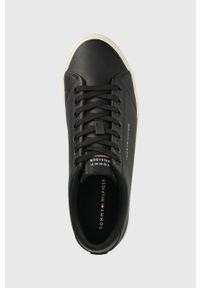 TOMMY HILFIGER - Tommy Hilfiger sneakersy skórzane TH HI VULC CORE LOW kolor czarny FM0FM04687. Nosek buta: okrągły. Kolor: czarny. Materiał: skóra #5