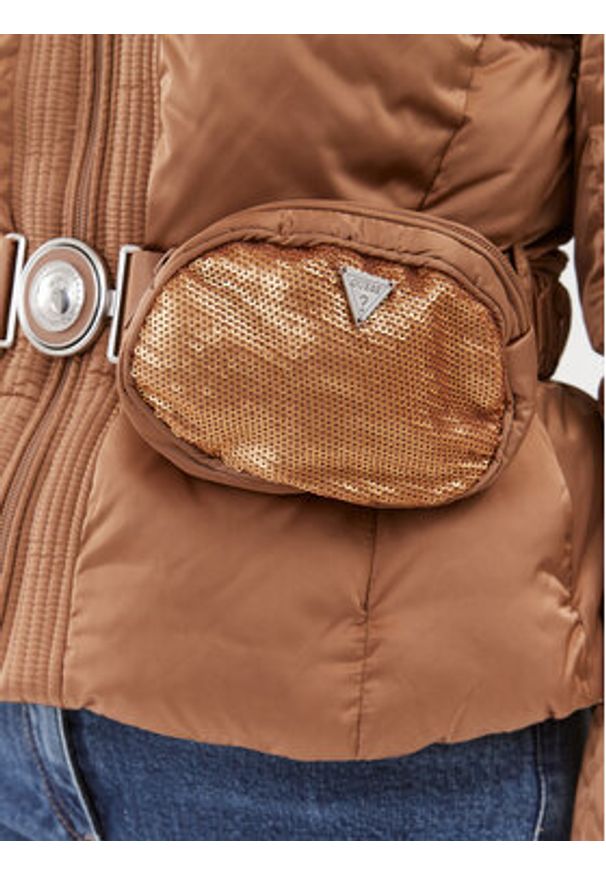 Guess Kurtka zimowa Lucia W3BL19 WEX12 Brązowy Regular Fit. Kolor: brązowy. Materiał: syntetyk. Sezon: zima