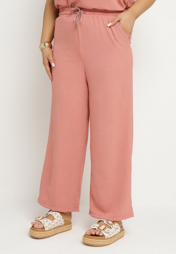 Born2be - Ciemnoróżowy Komplet o Fasonie Oversize Bluzka i Szerokie Spodnie Amisora. Kolor: różowy