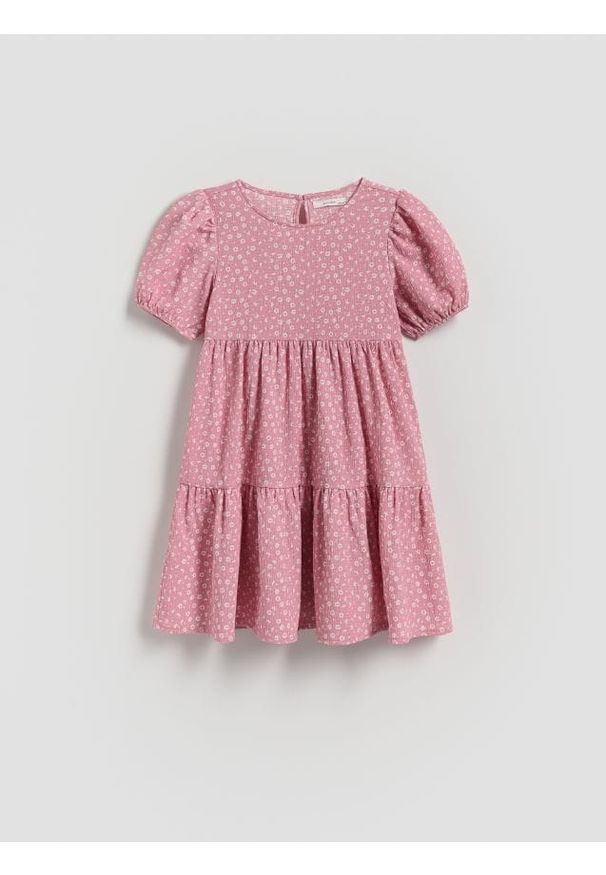 Reserved - Wzorzysta sukienka - ciemnofioletowy. Kolor: fioletowy. Materiał: dzianina