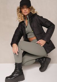 Renee - Czarna Pikowana Kurtka Przejściowa z Kapturem Silidi. Okazja: na co dzień. Typ kołnierza: kaptur. Kolor: czarny. Materiał: jeans. Styl: klasyczny, elegancki, casual #5