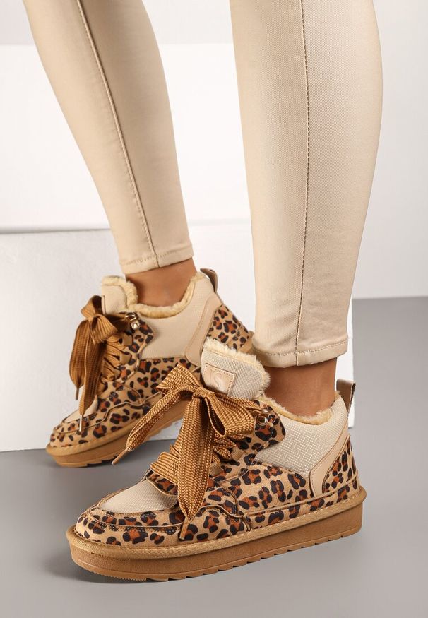 Renee - Brązowe Zimowe Sneakersy Vices Stylizowane na Śniegowce z Futerkiem i Wzorem w Panterkę Tennira. Okazja: na spacer, na co dzień. Kolor: brązowy. Materiał: futro. Wzór: motyw zwierzęcy. Sezon: zima. Obcas: na obcasie. Wysokość obcasa: niski. Sport: turystyka piesza