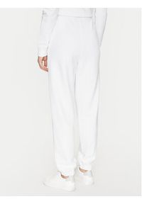 Guess Jeans Spodnie dresowe W5RB63 K68I4 Biały Regular Fit. Kolor: biały. Materiał: bawełna #5