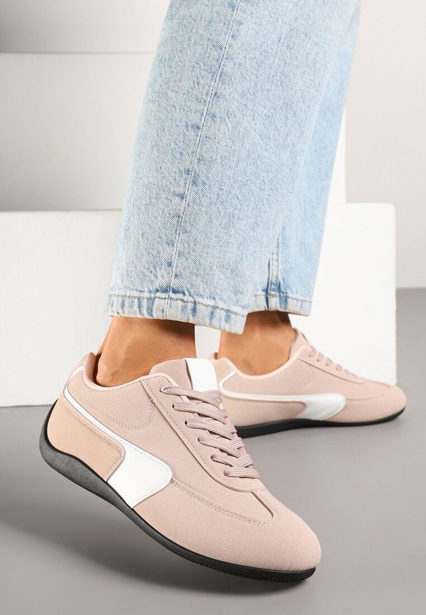 Born2be - Różowe Sneakersy w Stylu Kultowych Tenisówek Virritia. Kolor: różowy. Materiał: jeans. Wzór: aplikacja