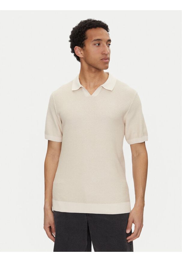 Jack & Jones Polo Ceaston 12273012 Beżowy Regular Fit. Typ kołnierza: polo. Kolor: beżowy. Materiał: bawełna