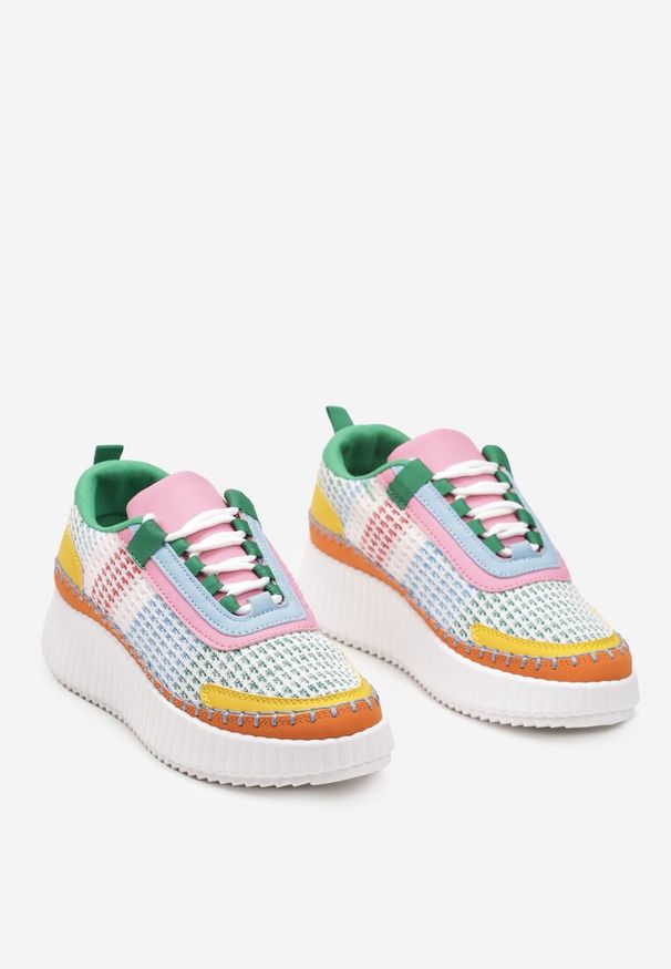 Renee - Zielono-Pomarańczowe Sznurowane Sneakersy na Grubej Podeszwie do Kostki Pasapia. Okazja: na co dzień, na spacer. Nosek buta: okrągły. Zapięcie: sznurówki. Kolor: zielony. Wzór: aplikacja. Materiał: jeans, materiał. Obcas: na obcasie. Wysokość obcasa: niski. Sport: turystyka piesza, bieganie