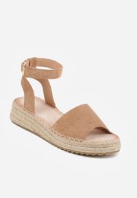 Born2be - Ciemnobeżowe Sandały VICES z Imitacji Zamszu na Niskim Koturnie z Plecionki Miralyn. Okazja: na co dzień, na imprezę. Zapięcie: pasek. Kolor: beżowy. Materiał: zamsz. Sezon: lato. Obcas: na koturnie. Styl: casual, elegancki #2