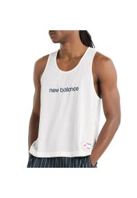 Koszulka New Balance MT51608BK - biała. Kolor: biały. Materiał: poliester. Wzór: napisy, aplikacja #1