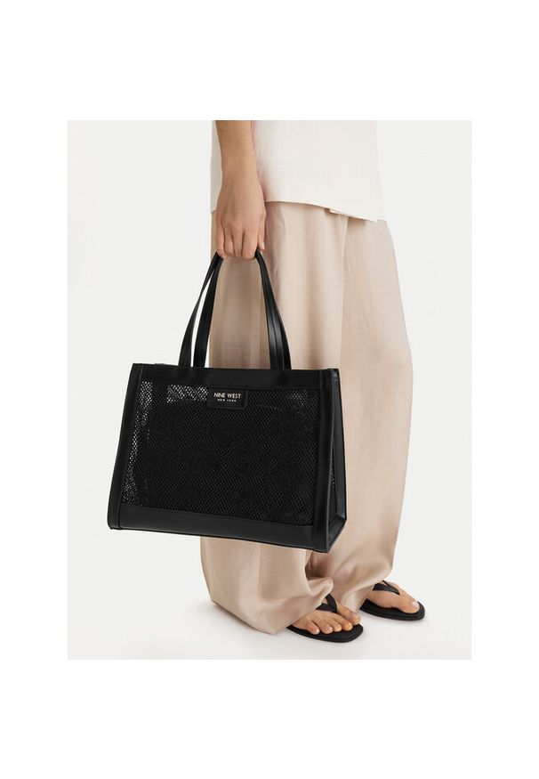 Torebka Nine West. Kolor: czarny. Styl: street